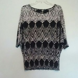 Very pretty, classy top